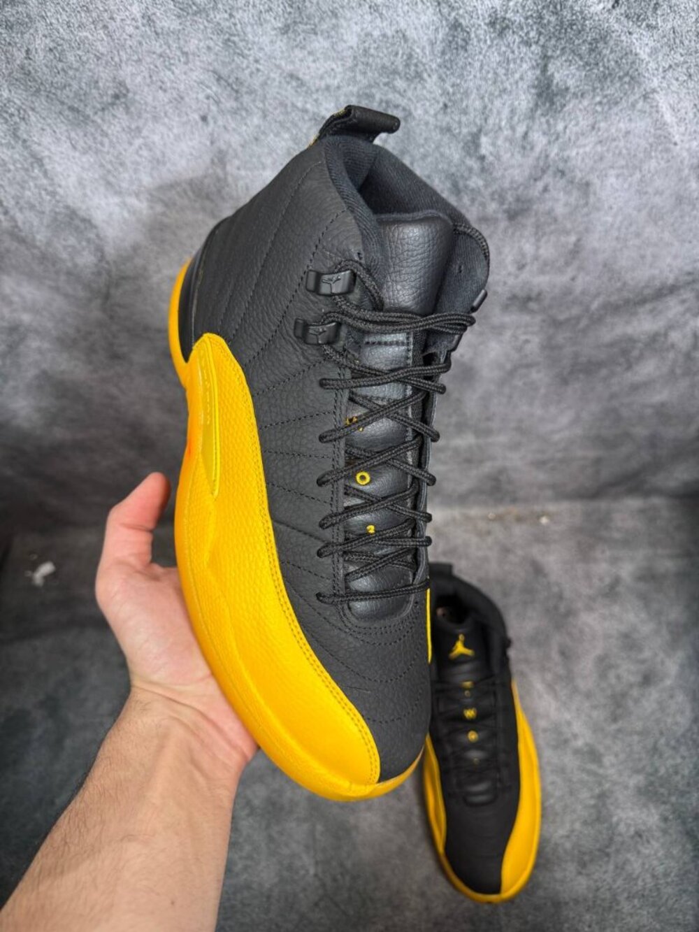 Size 9 | Jordan 12 University Gold No Box | Pre-Owned